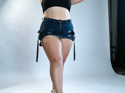 Lachukis Female Latinfootfetish Striptease Webcam