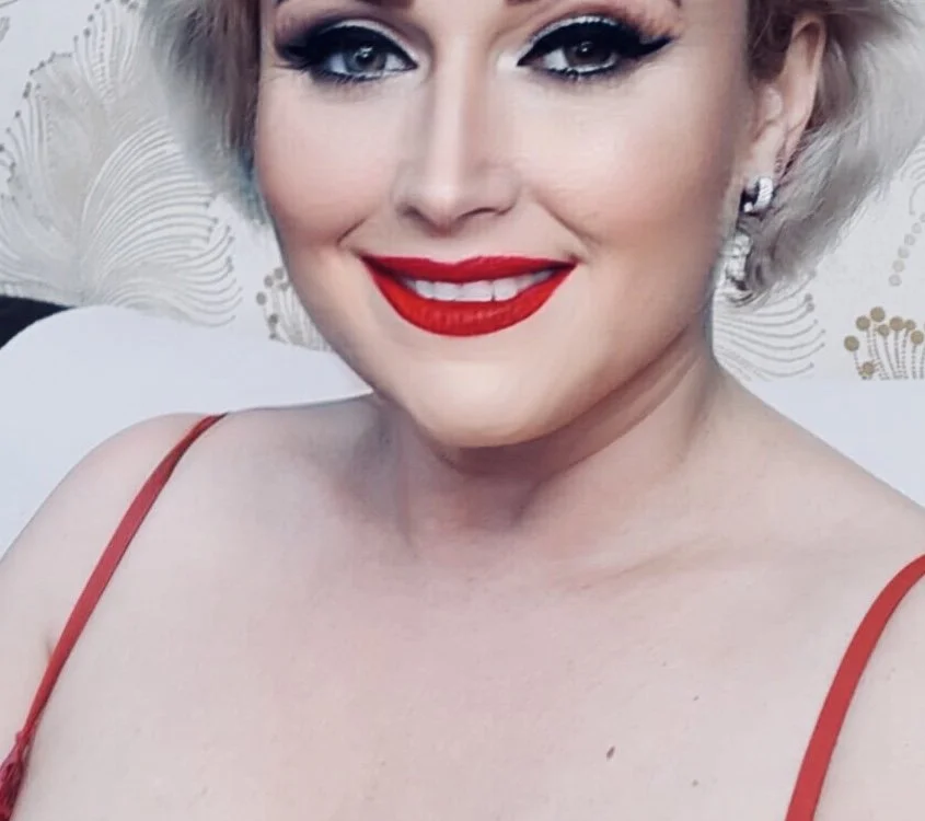 BijouCeline's Offline Chat Room