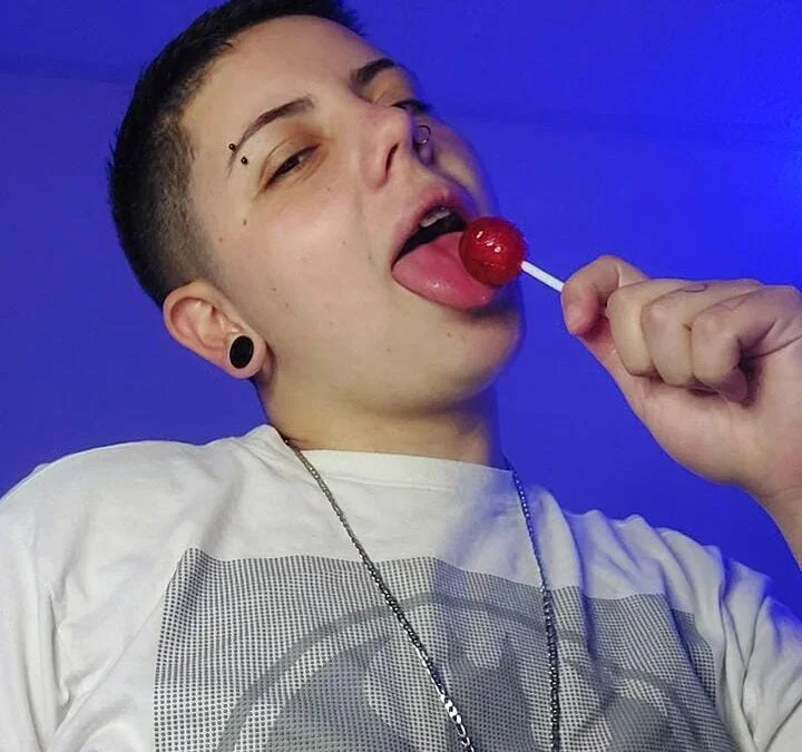 aron_lettone01's Offline XXX Chat