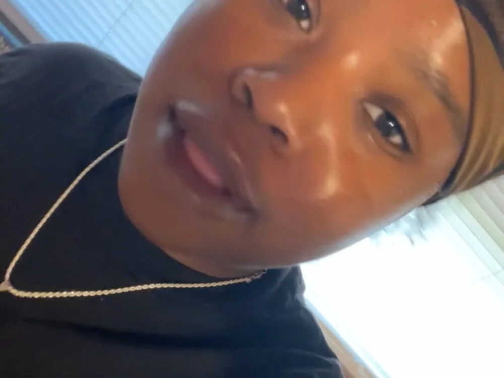 prettyfacedoll's Offline XXX Chat