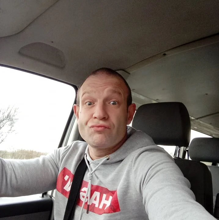 Salaazar88 Offline XXX-chat