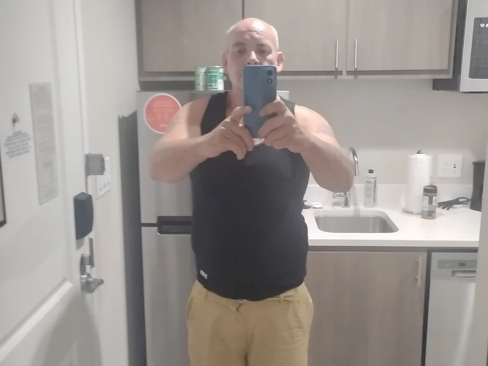 mikey0000000's Offline Chat Room