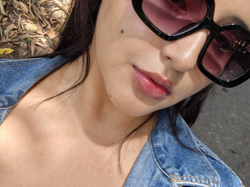 Adriana_Arboleda's most recent online preview