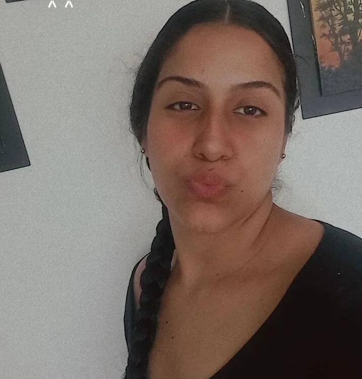 Gabriela-22 offline chatrum