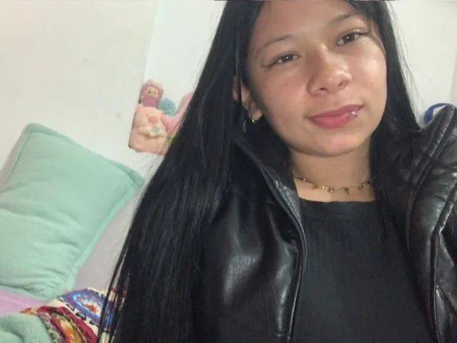 Cloe_Zr's Offline Chat Room