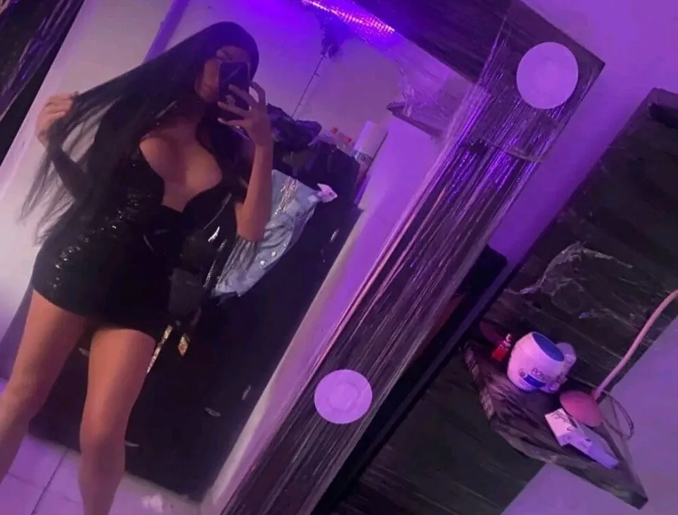 Kardashian-bigcock's Offline XXX Chat