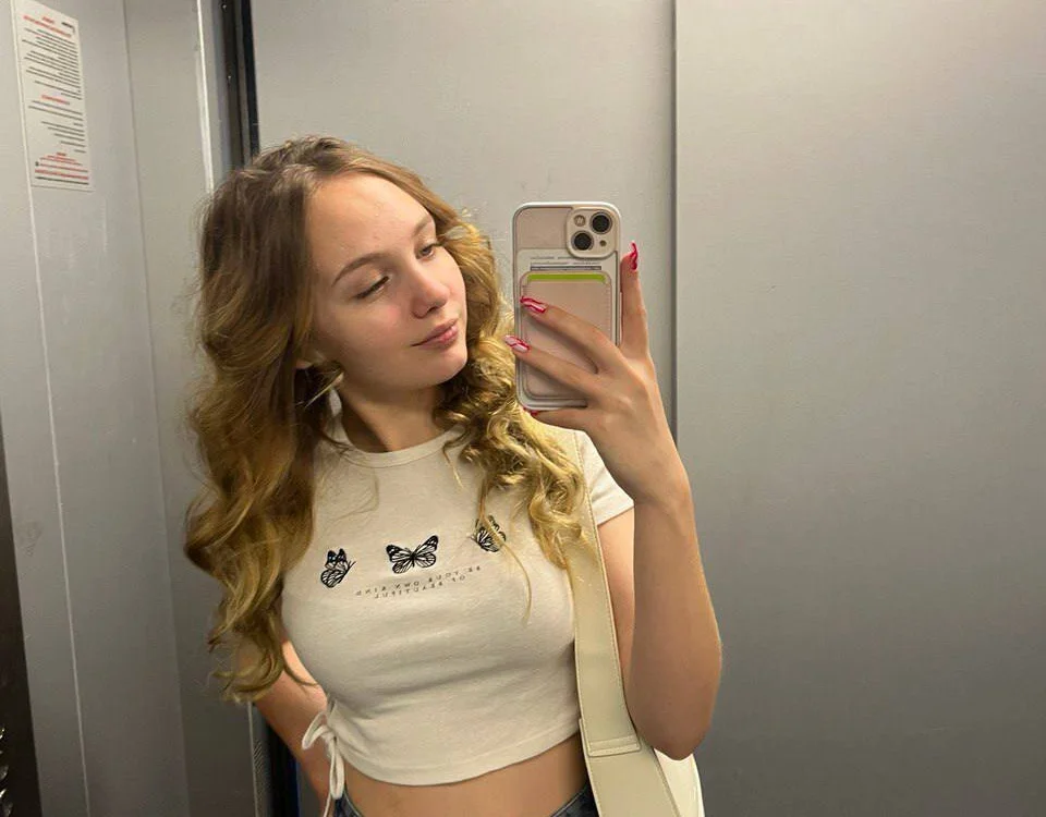 JolynnBurttram offline chatrum