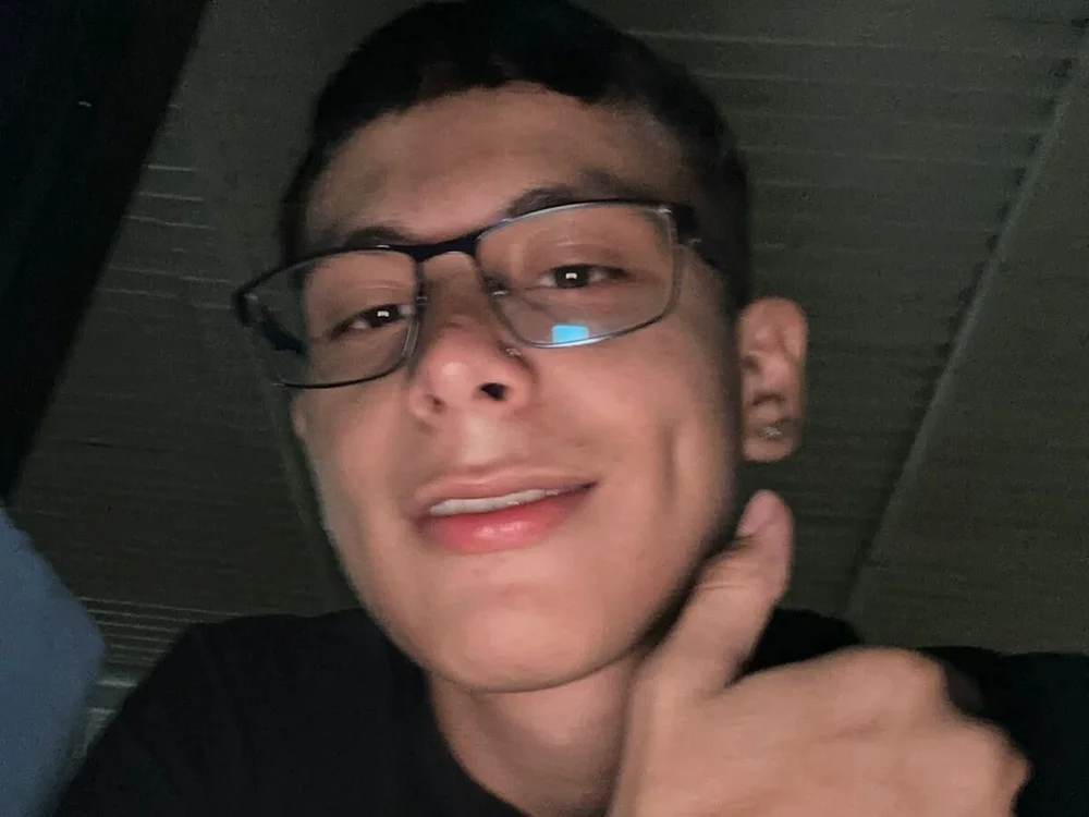 Camilo_hot_21 offline chatrum