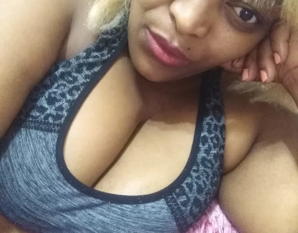 BigAssQueen40x's most recent online preview