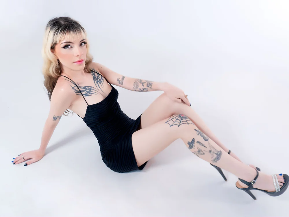 RavenCros offline XXX-chat
