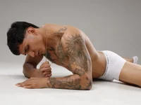 Model muscle_boyhorny