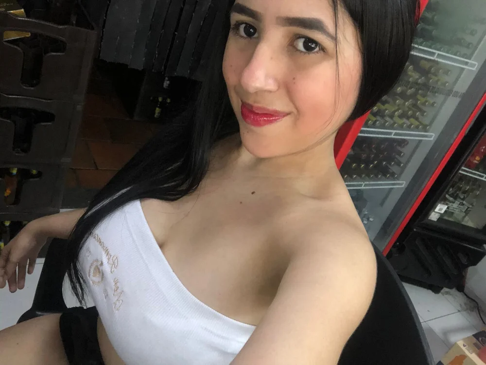 Sarita_petite_ Cameră chat offline
