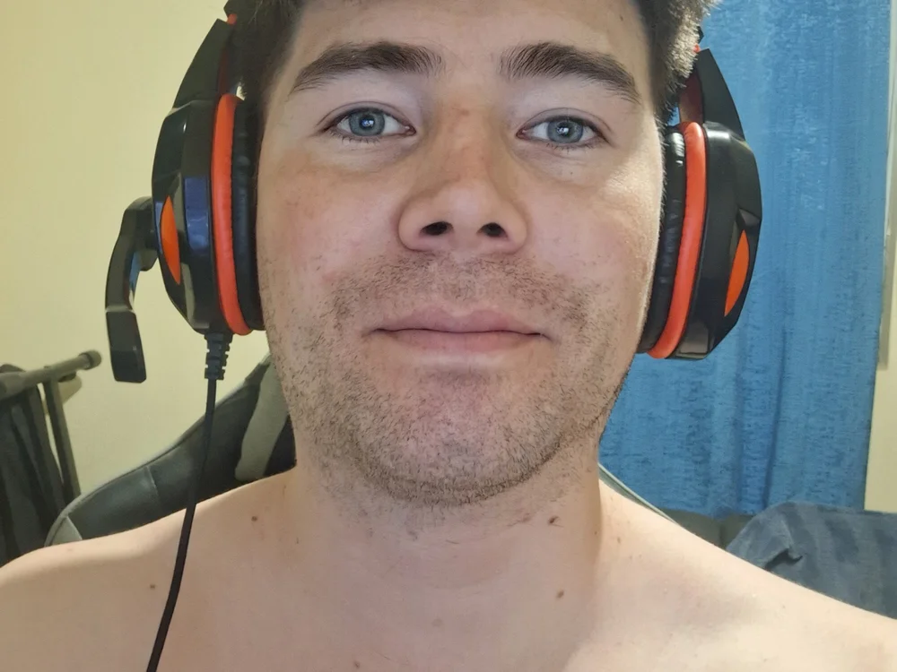 l0bit0's Offline Chat Room