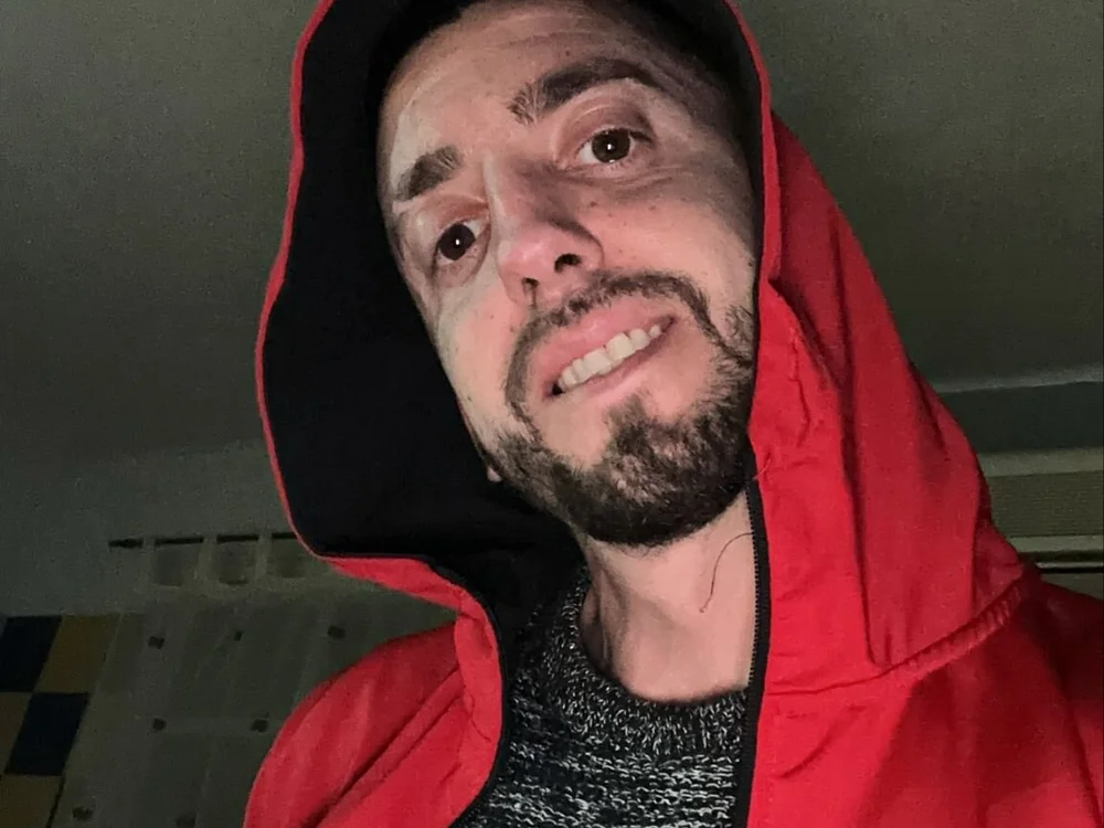empeshsow's Offline Chat Room