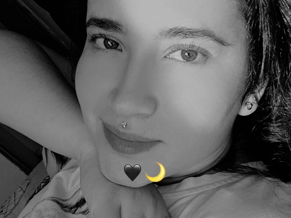 DaniHO25 Offline XXX-Chat