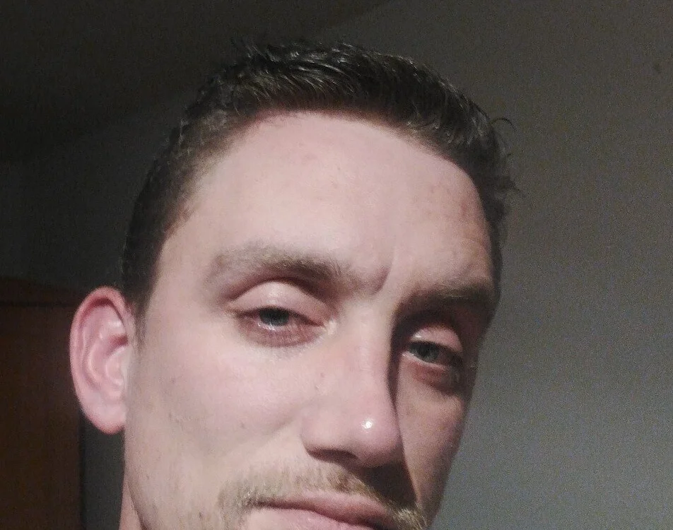 Matt9325 離線 XXX 聊天