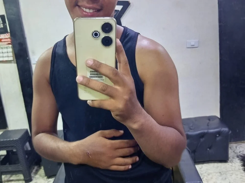 Chat +18 off-line de Leo_444_