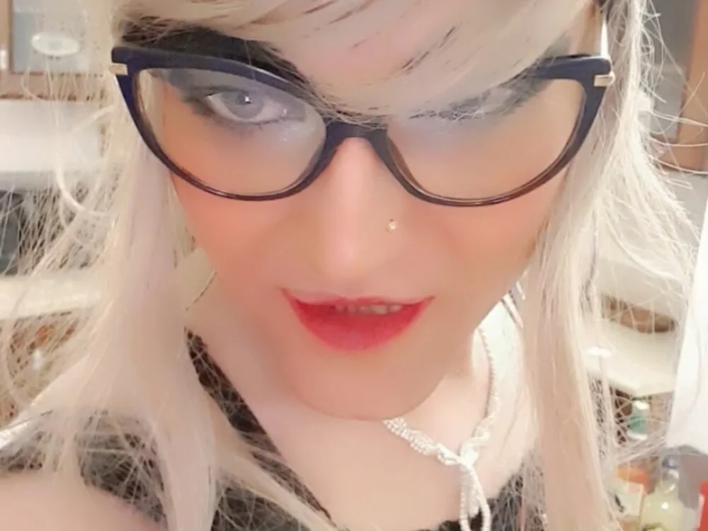 Helena84Tranns offline XXX-chat