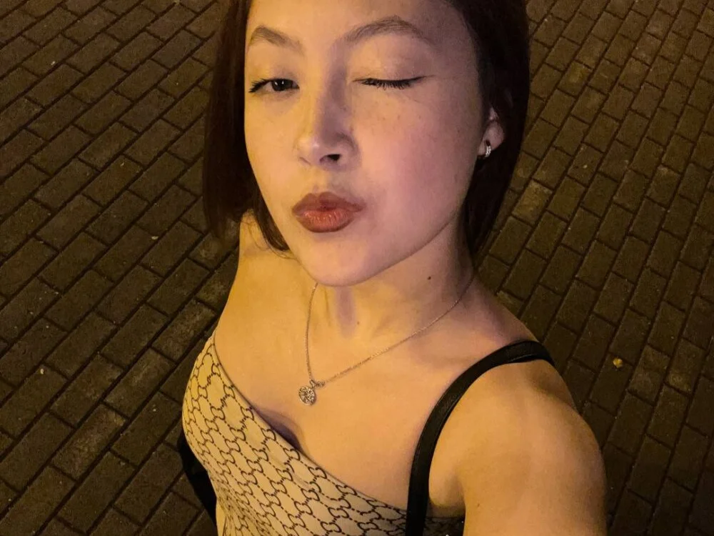 Chatroom XXX hors ligne de Frences_Eyes