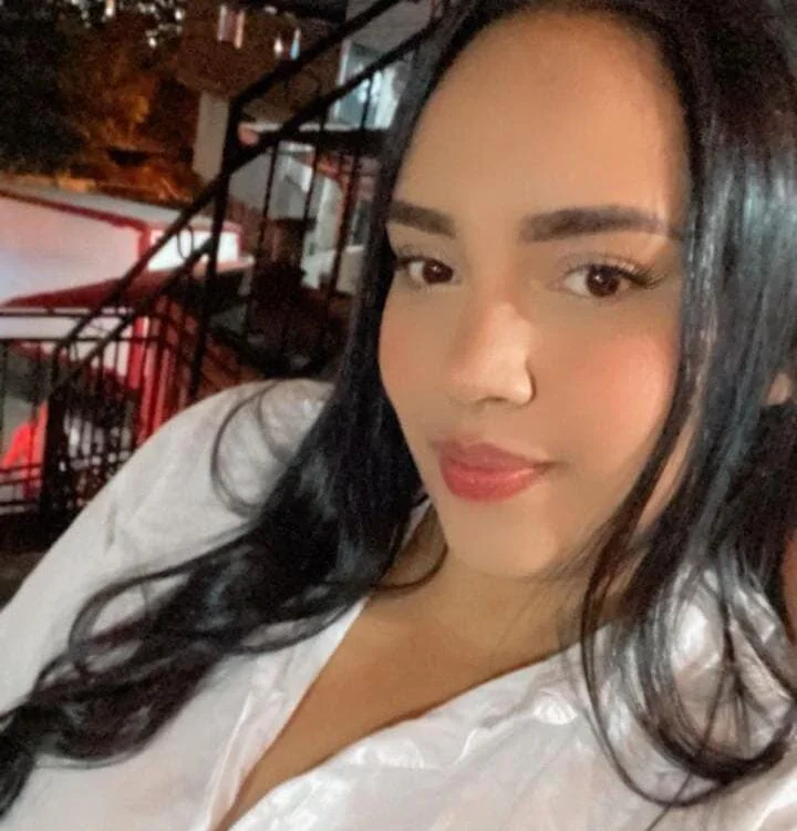 antonelaxz's Offline XXX Chat