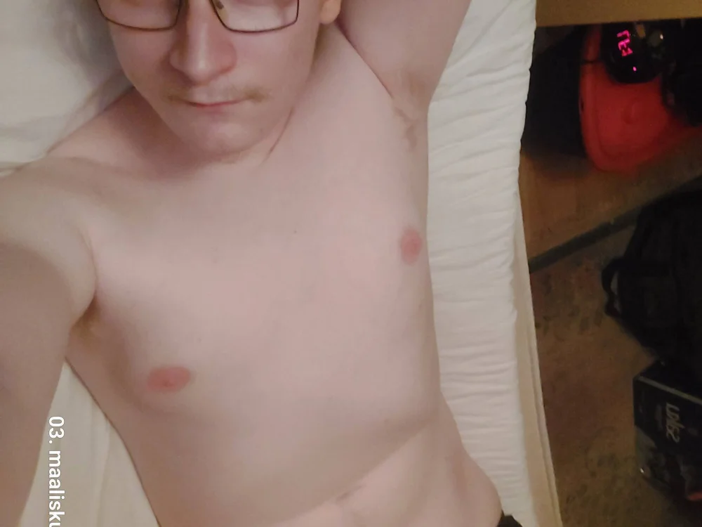 Arttuboy-03 Chat XXX offline