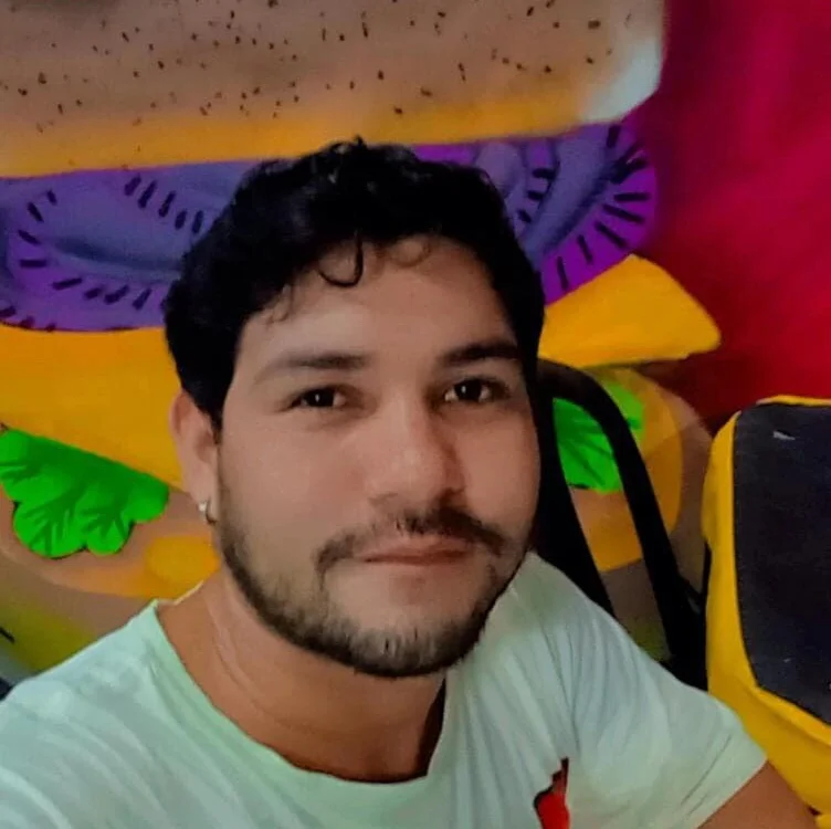Bruno77am's Offline Chat Room