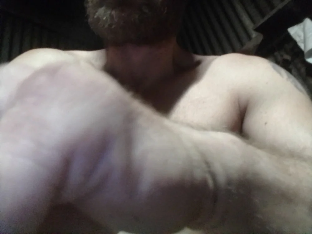 Dexter212121 離線 XXX 聊天