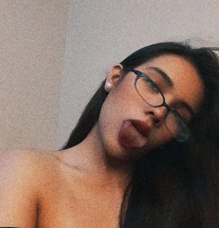 miss_anna094n Offline XXX chat