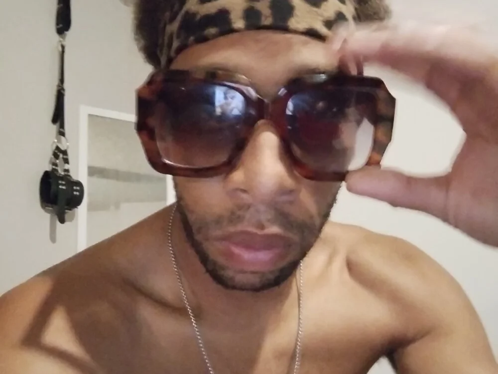 CumPleasureT_69 Offline XXX Chat