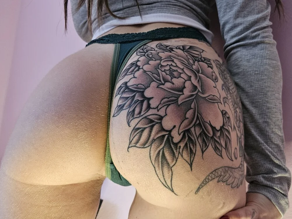 Evieness' Offline XXX Chat