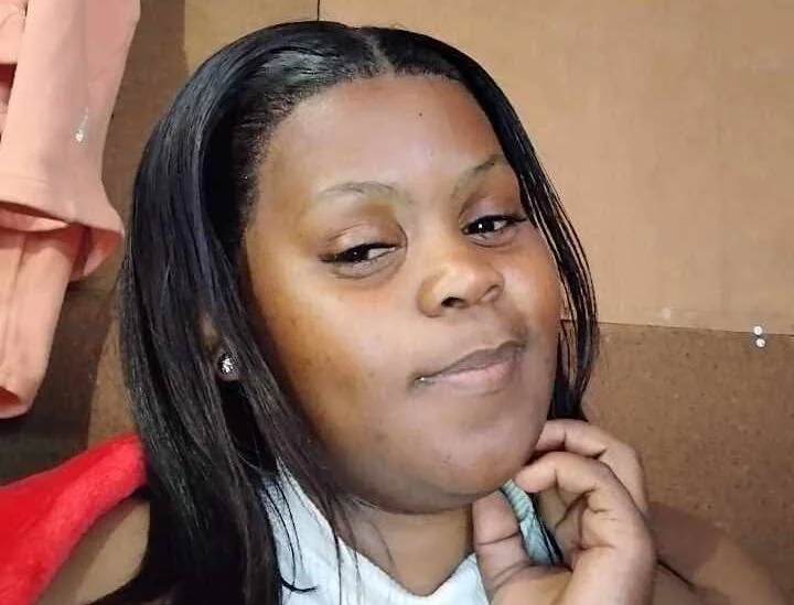 Nastydollx2 Offline XXX-chat