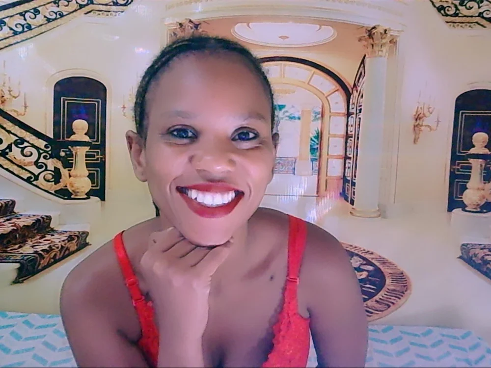 EbonyBombShell69's Offline Chat Room