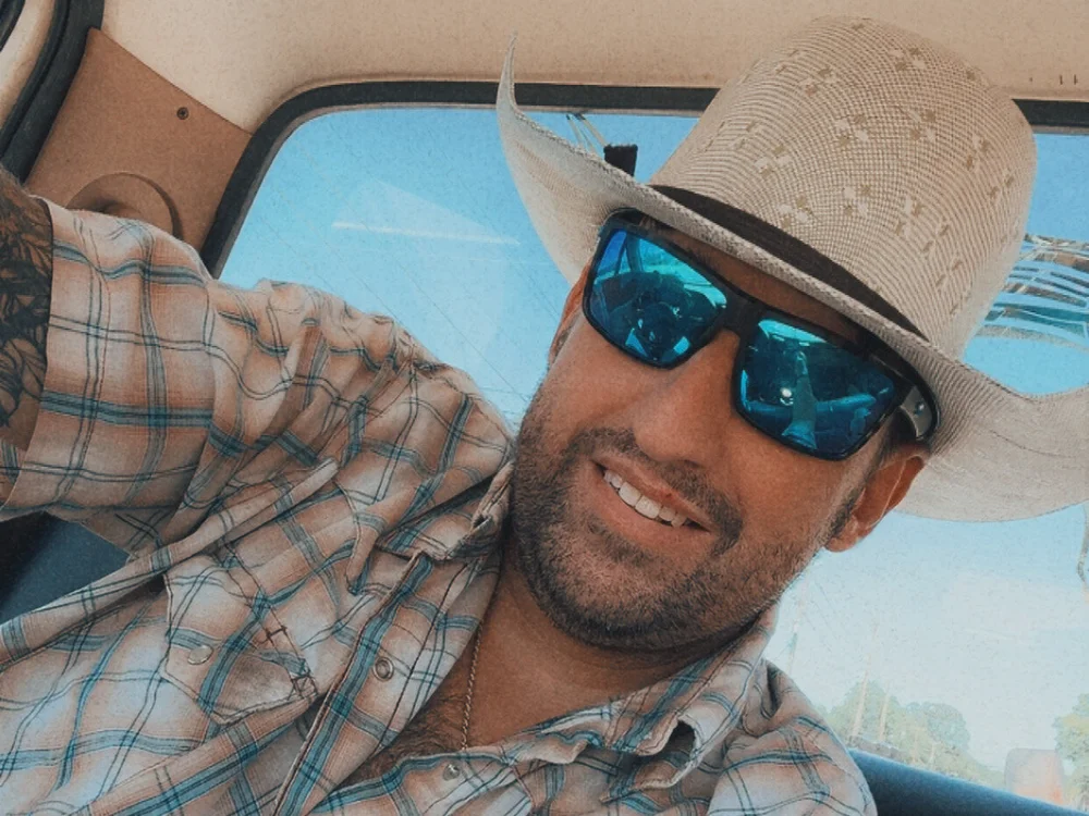 SquirtOnMe6066's Offline XXX Chat