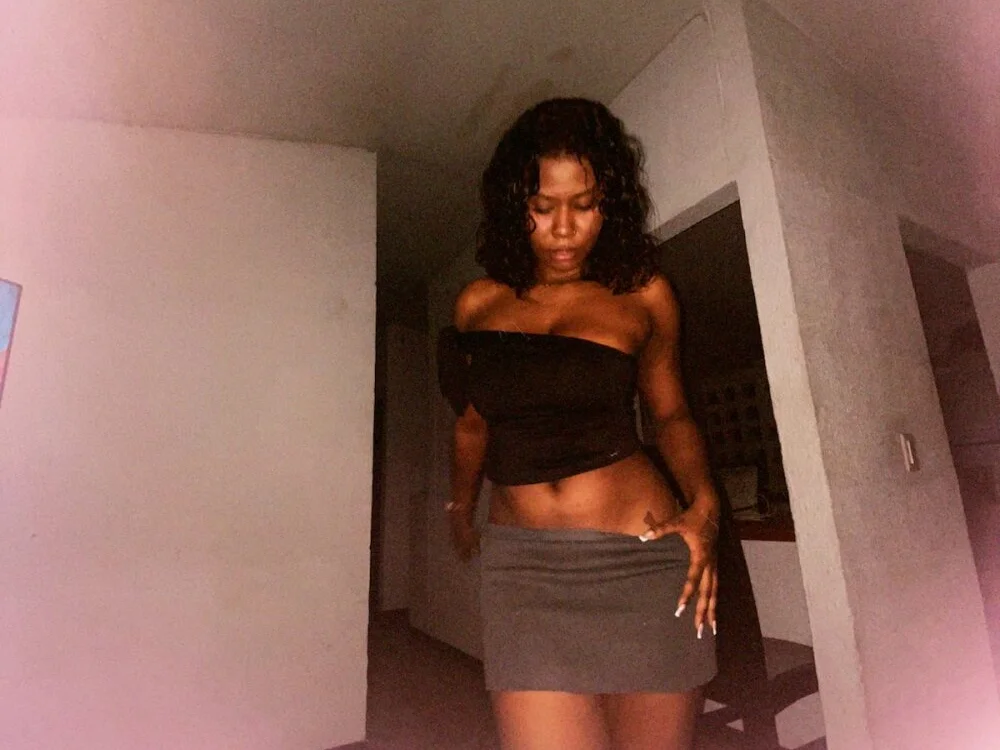 Sembang XXX Luar Talian EroticAlana1