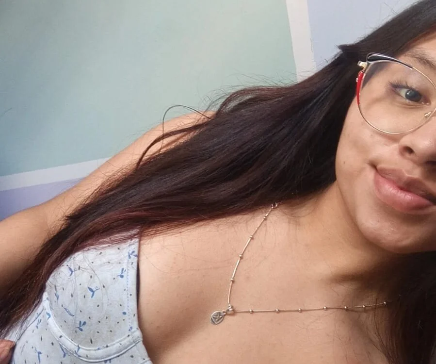 DAYANNA__01's Offline Chat Room