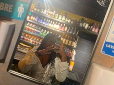 Angela_Mirelle