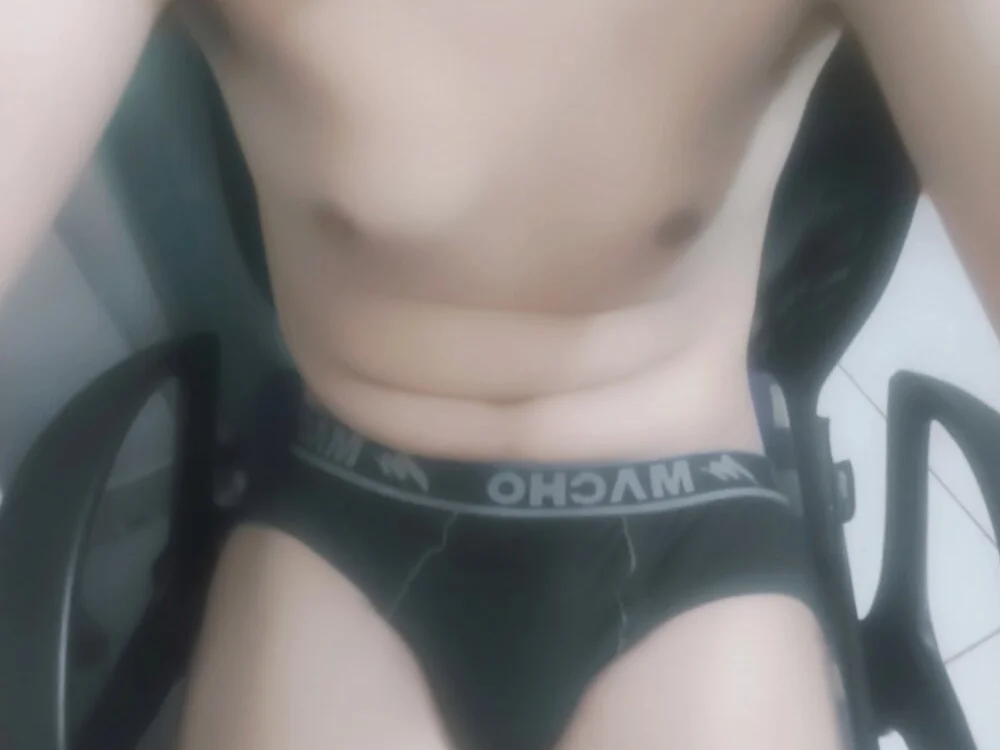 slavedog1107's Offline XXX Chat