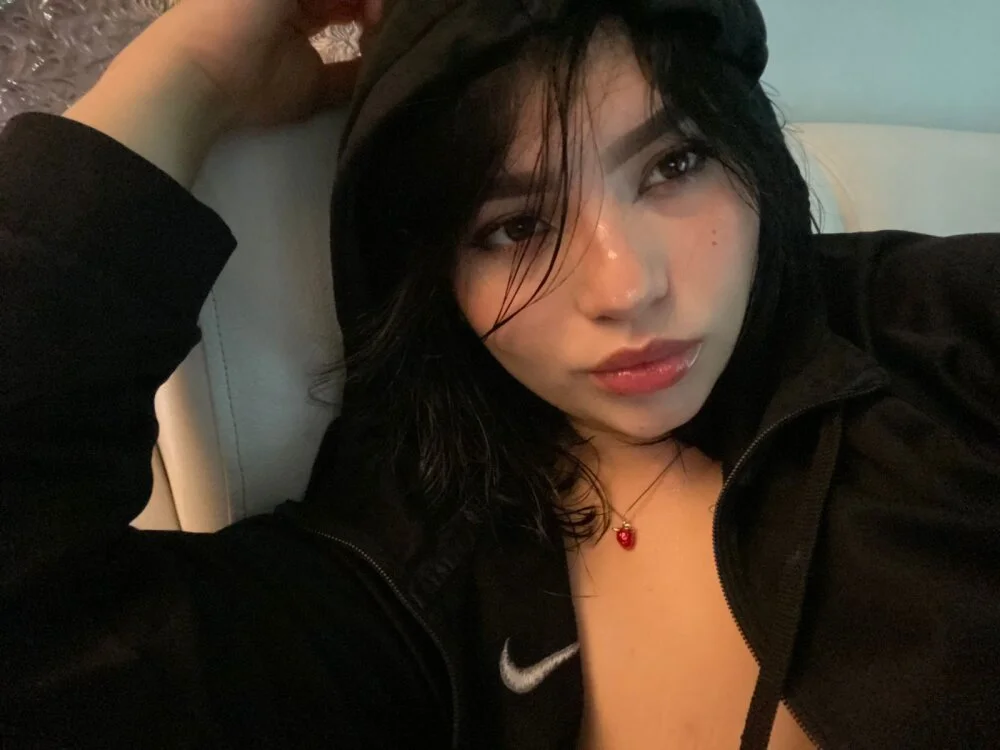 storm_a Offline XXX-Chat