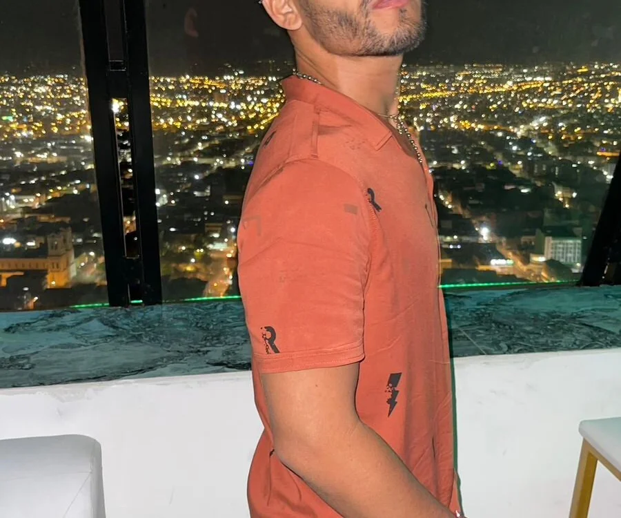 juse_kinghotn Offline XXX chat