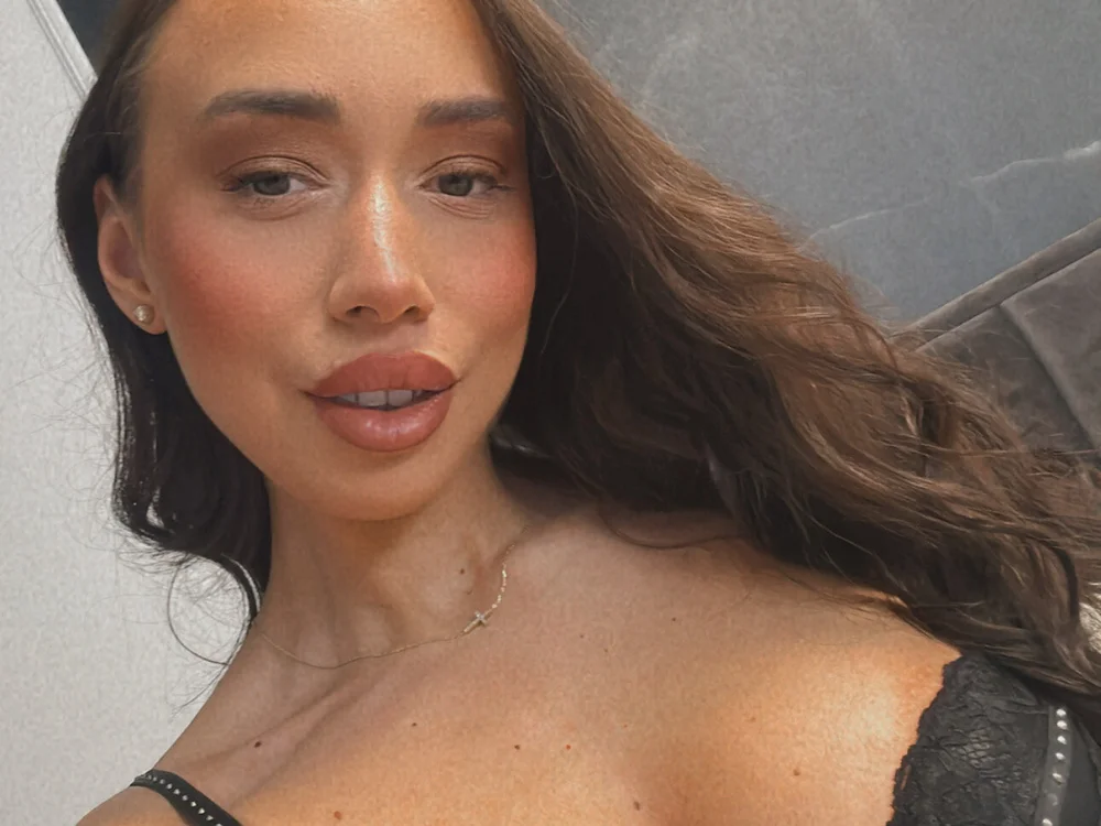 debradesiree's Offline XXX Chat