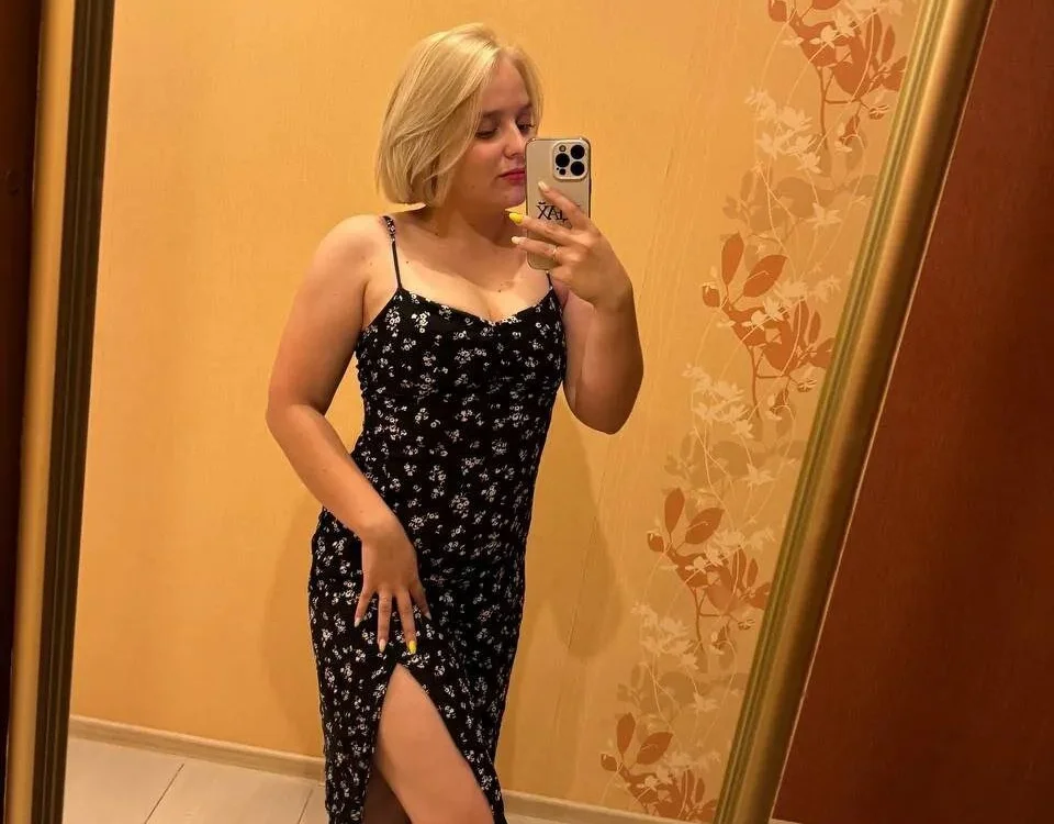 Rosa_Jones' Offline XXX Chat