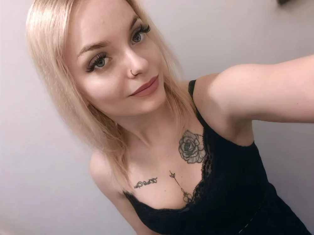 fayebecker's Offline Chat Room