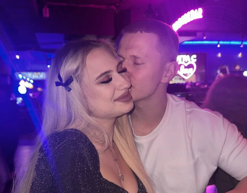 Kingdom_of_sexx offline XXX-chat