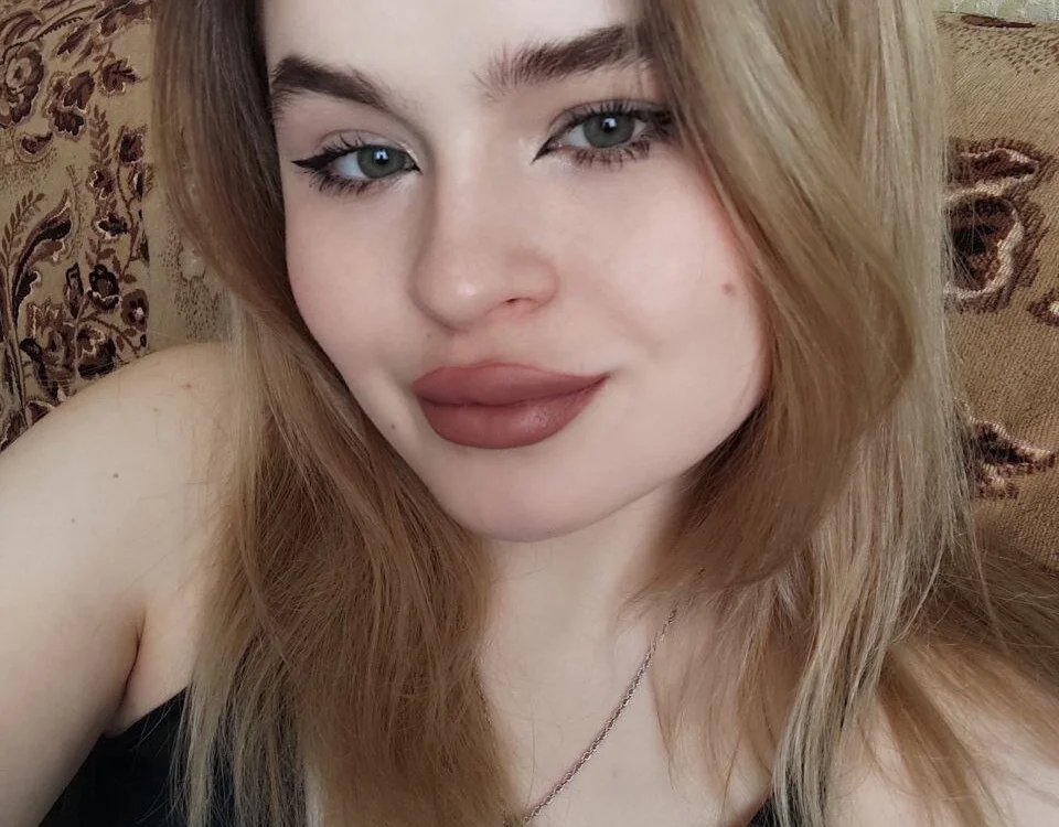 SociableLady's Offline Chat Room