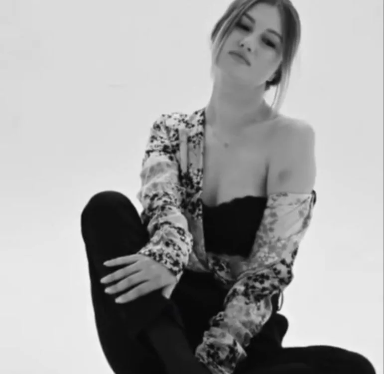 แชท XXX สดของ EllenLamb