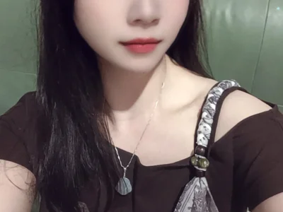 Linbao000 Female Doublepenetrationmilfs Online Webcam Strip