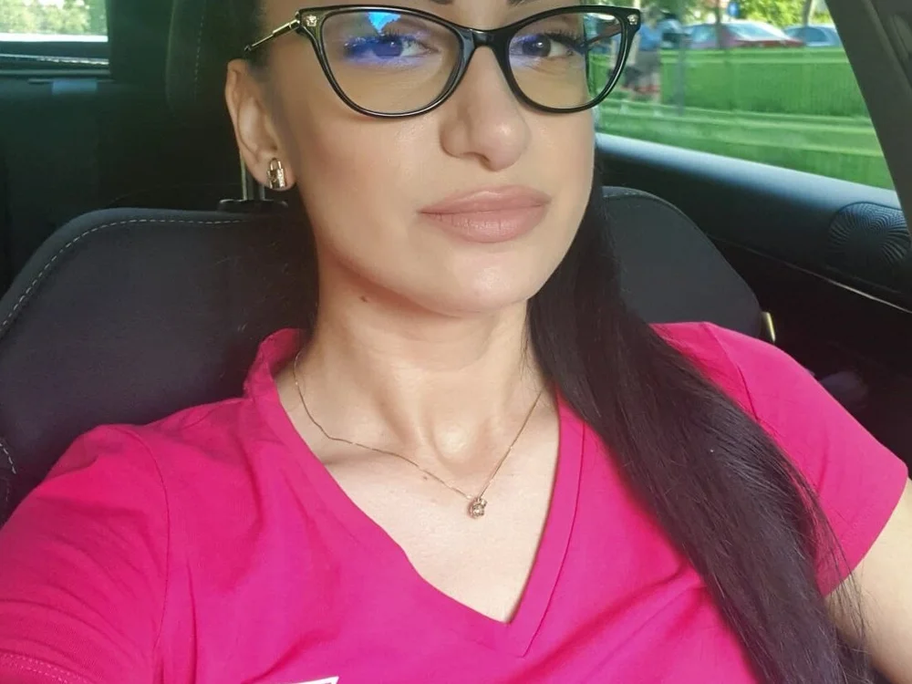 CrystalLowe offline chatrum
