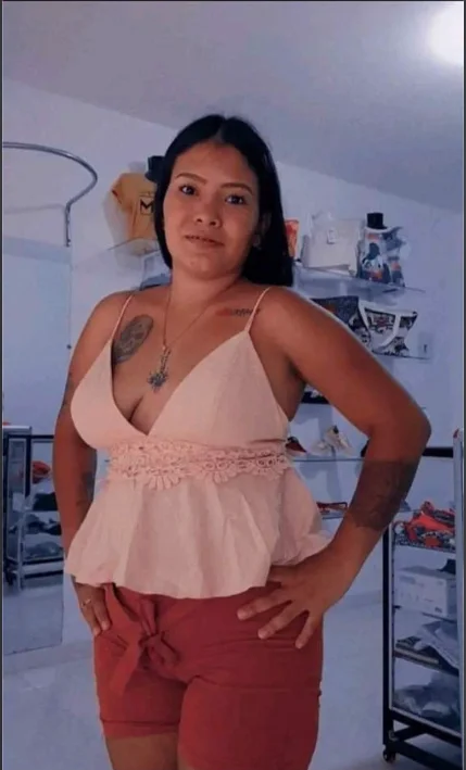 sarai_foster's Offline Chat Room