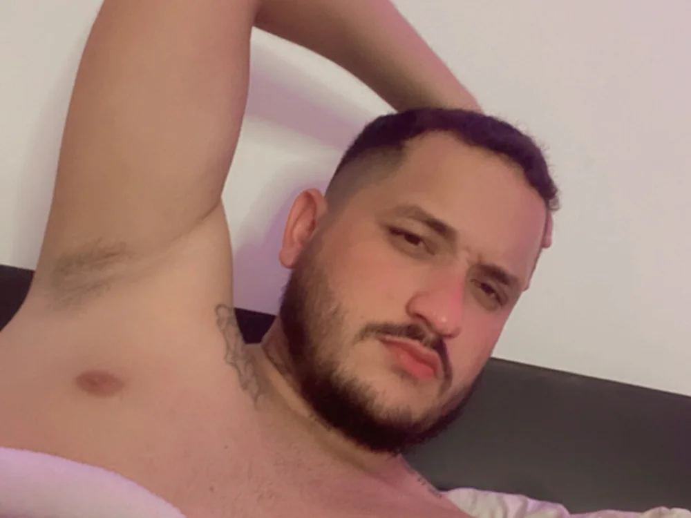 _david_agustox_ Offline Chatraum
