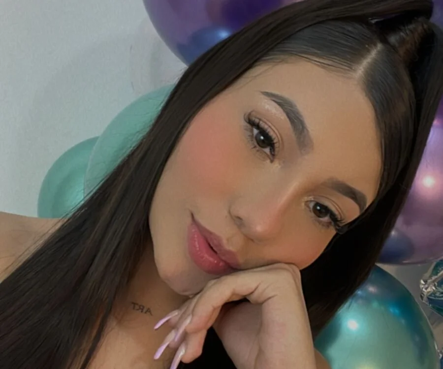 GisselleDams' Offline XXX Chat